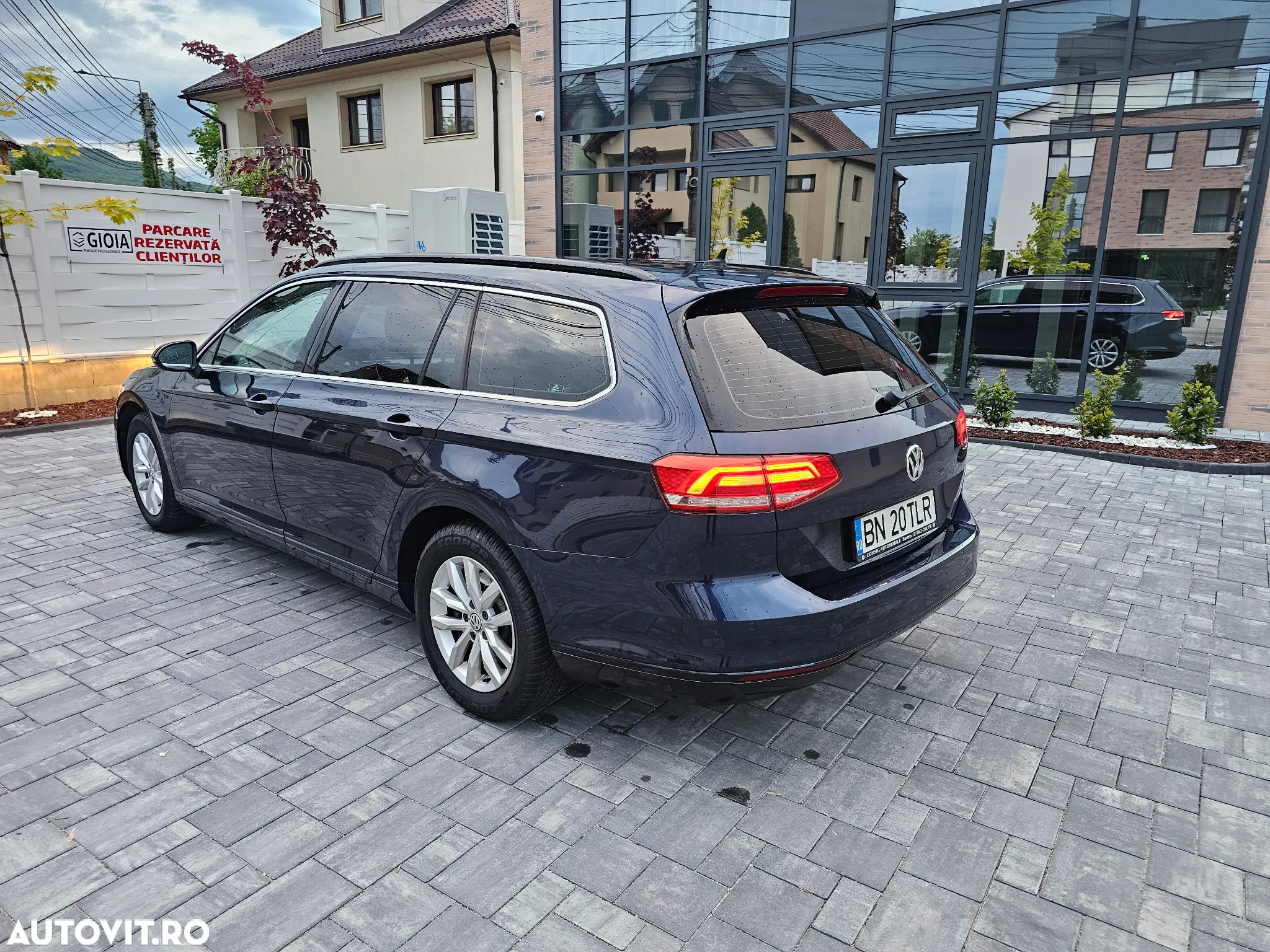 Volkswagen Passat 2.0 TDI (BlueMotion Technology) DSG Comfortline - 3