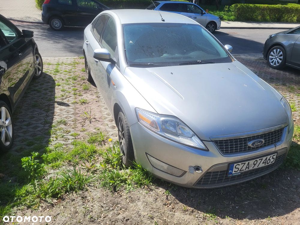 Ford Mondeo 2.0 Ambiente - 8