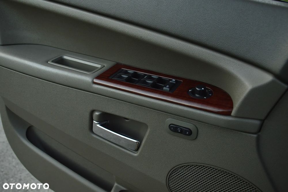 Jeep Grand Cherokee 5.7 V8 HEMI Automatik Limited - 23