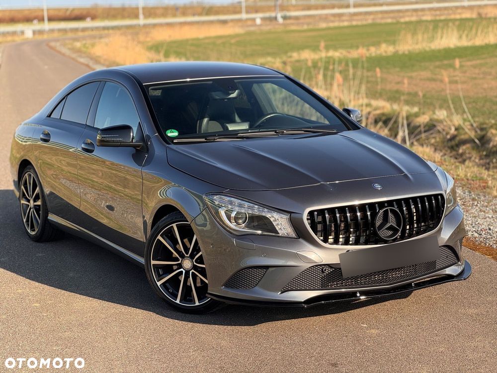 Mercedes-Benz CLA 200 7G-DCT Urban - 14