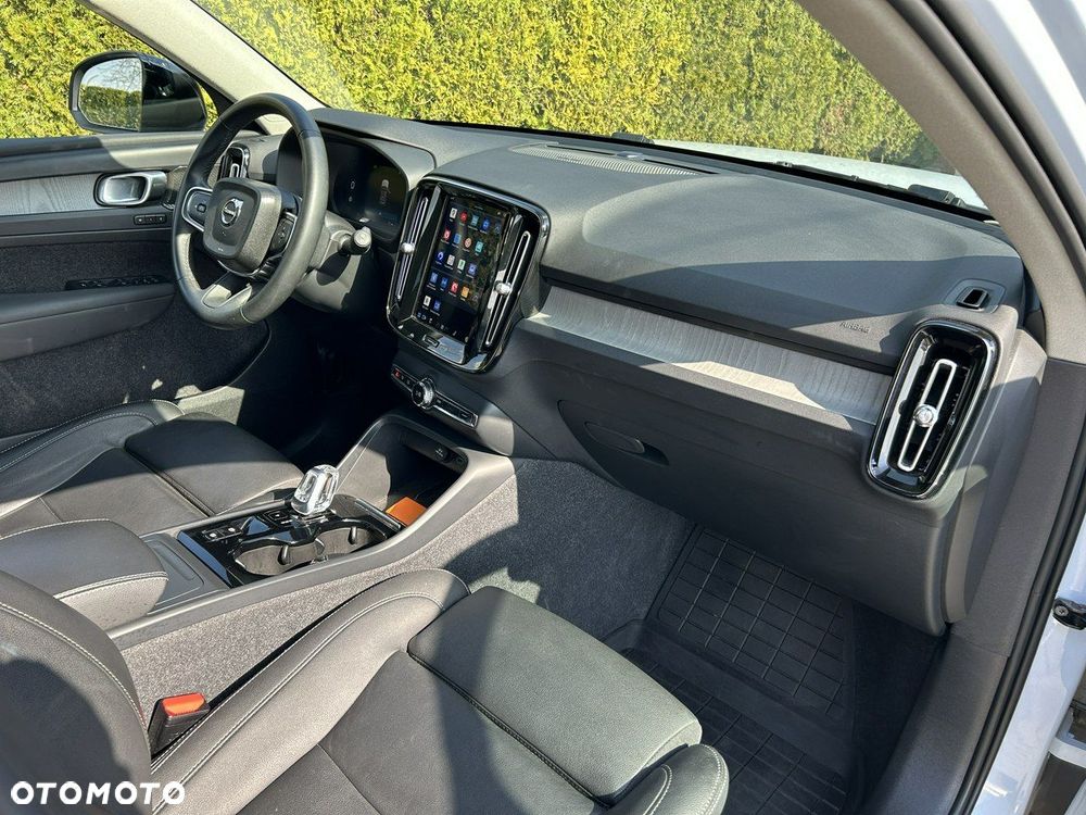 Volvo XC 40 B5 B AWD Geartronic RDesign - 14