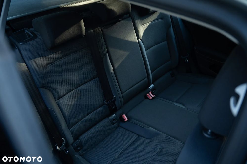 Volkswagen Golf 1.6 BlueTDI DSG Comfortline - 31