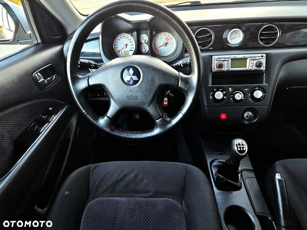 Mitsubishi Outlander 2.4 4WD Intense - 12