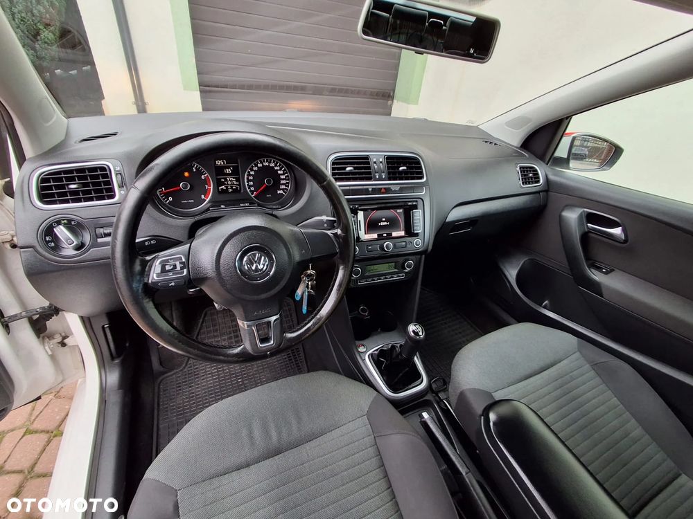 Volkswagen Polo - 18