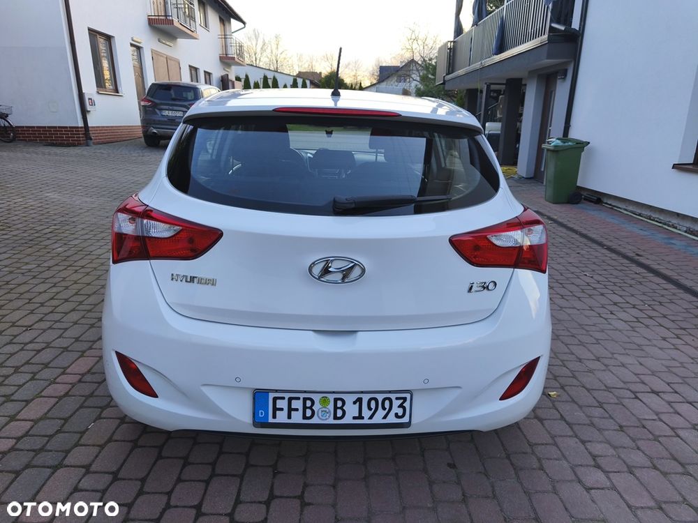 Hyundai i30 1.4 Comfort - 12