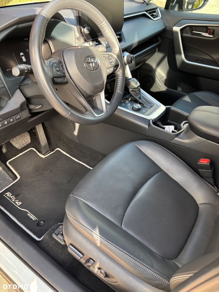 Toyota RAV4 - 12