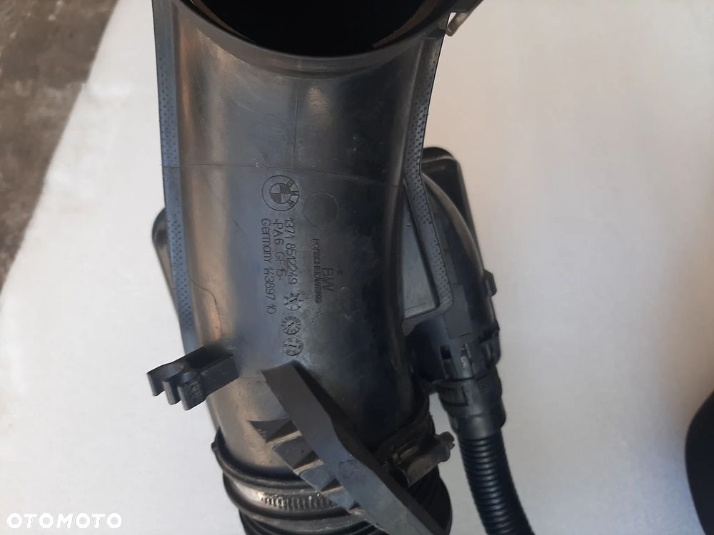 Przewód powietrza turbosprężarki wąż turbiny dolot BMW F10 F11 2l.d 8508047 8512249 - 2