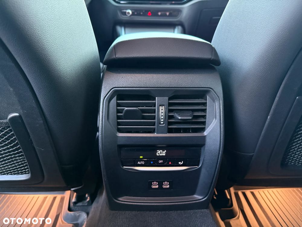 BMW Seria 3 330d xDrive - 21