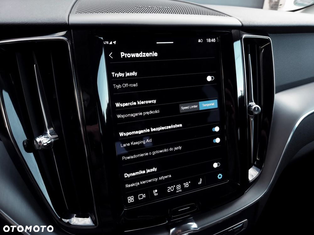 Volvo XC 60 B4 B Momentum Pro - 29