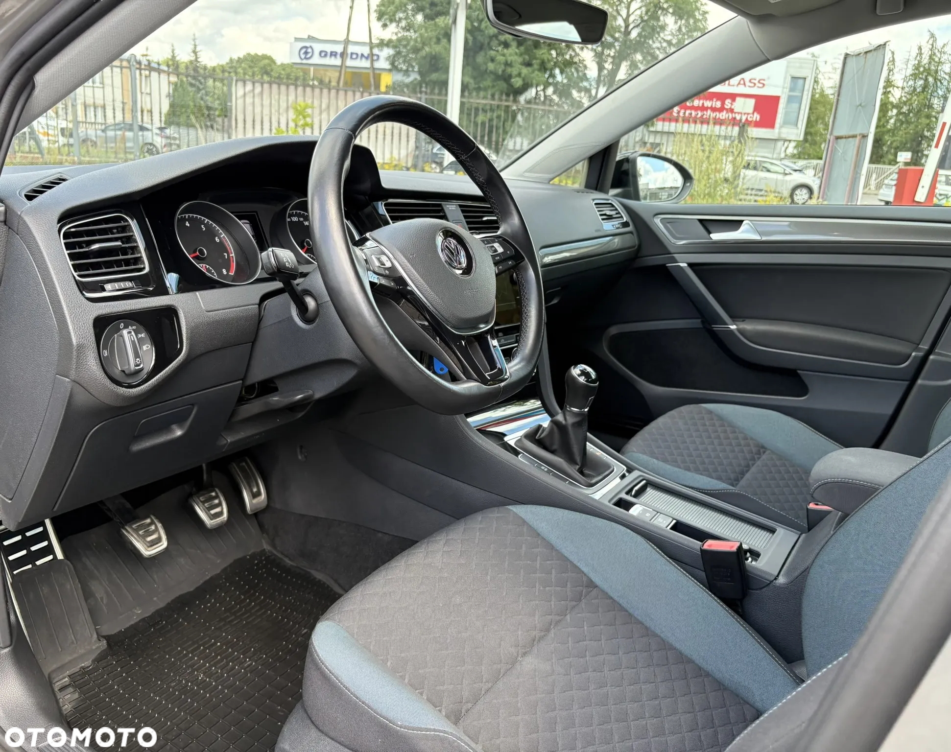 Volkswagen Golf VII 1.5 TSI BMT IQ Drive - 12