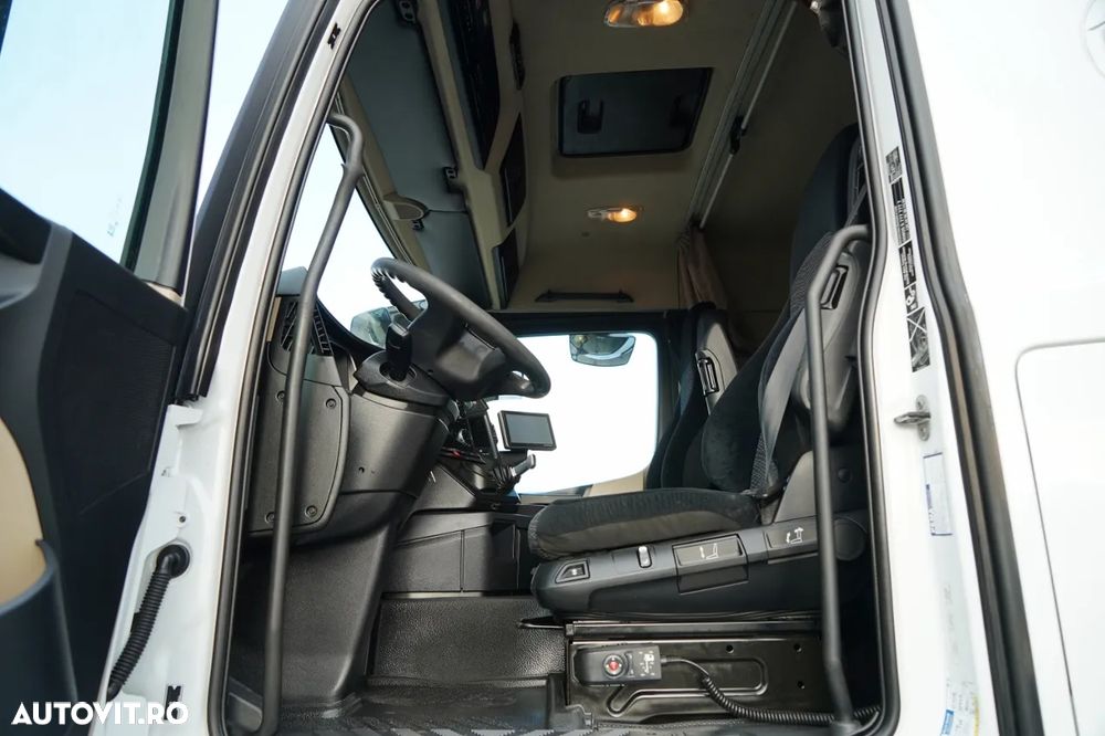 Mercedes-Benz ACTROS 2542 / 6X2 / FRIGIDER / SOLO / UNITATE THERMO KING T-1000R / RIDICARE / DIRECȚIE CU AX RIDICATIV / EURO 5 - 24