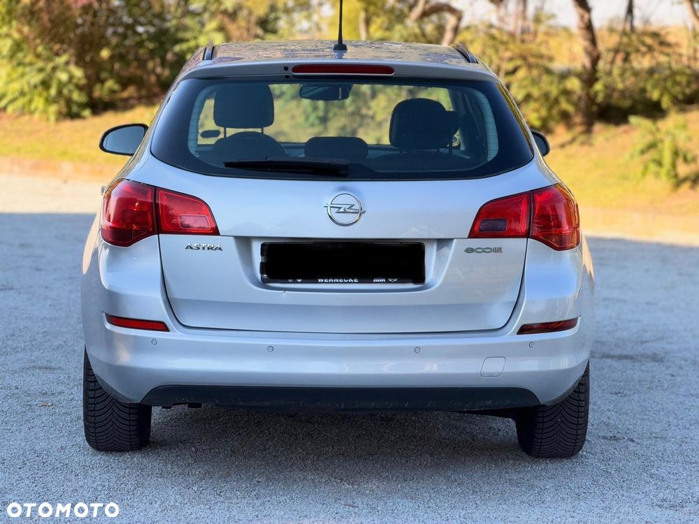 Opel Astra 2012 photo 5