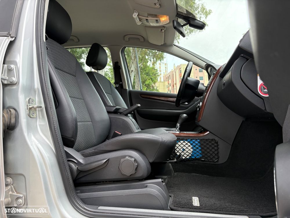 Mercedes-Benz A 180 Autotronic Elegance Special Edition - 6