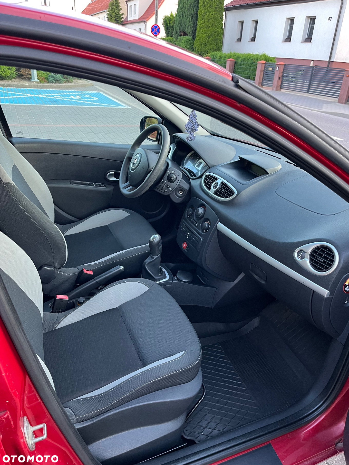 Renault Clio 1.2 16V Authentique - 21