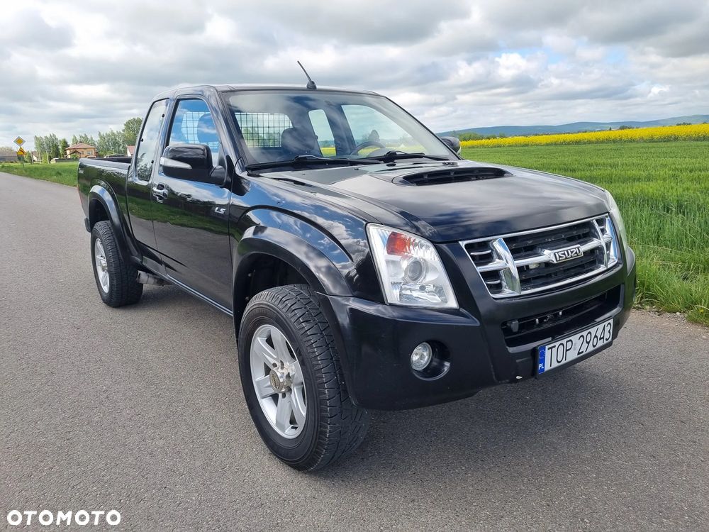 Isuzu D-Max 4x4 Space Cab Custom - 1