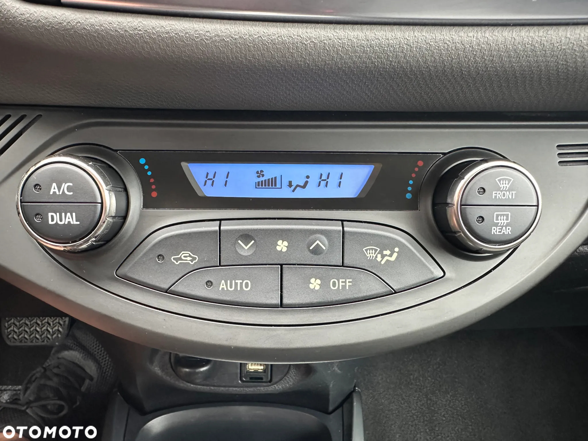 Toyota Yaris - 19