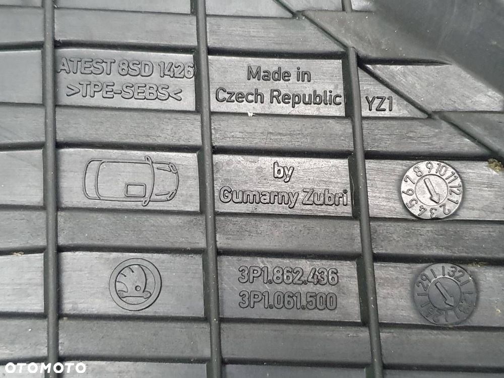 DYWANIKI GUMOWE KOMPLET ORYGINAŁ EUROPA SKODA SUPERB IV KOMBI 2024 - 8