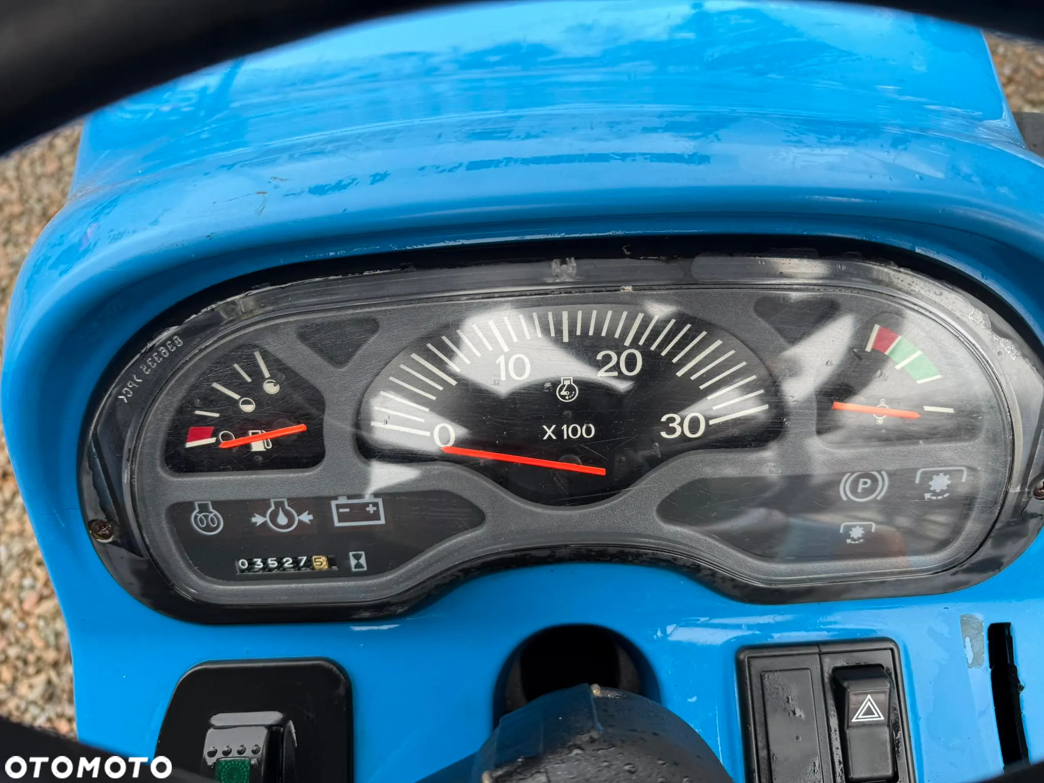 New Holland TC - 20