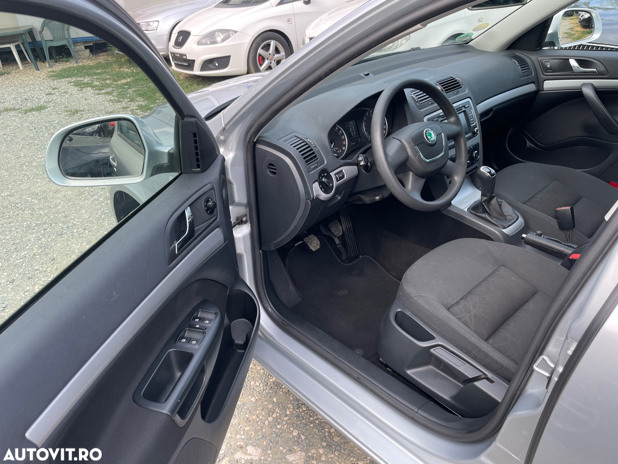 Skoda Octavia 2.0 TDI DPF FAMILY - 9