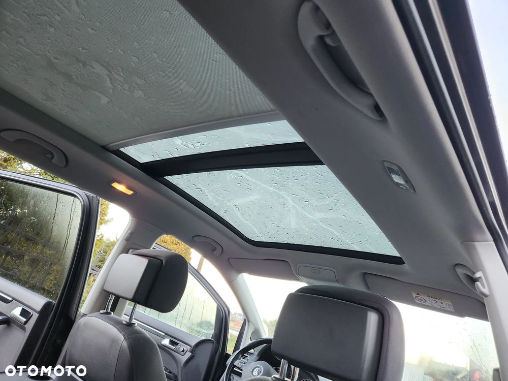 Volkswagen Touran 2.0 TDI Highline - 25