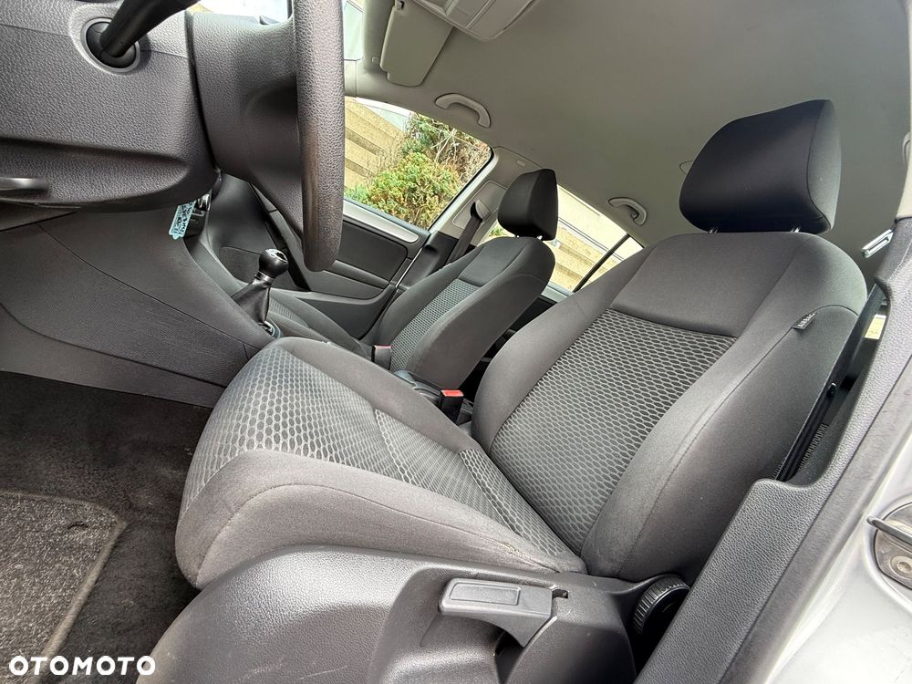 Volkswagen Golf 1.6 TDI DPF Trendline - 23