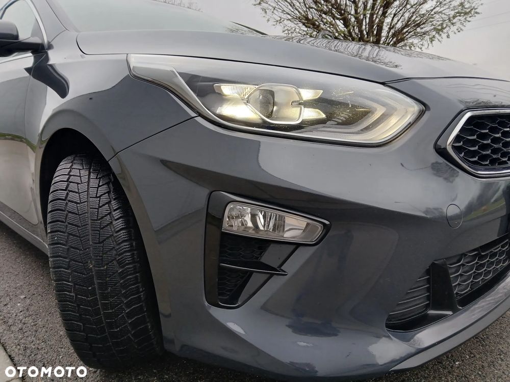 Kia Ceed 1.4 T-GDI OPF Platinum Edition - 26