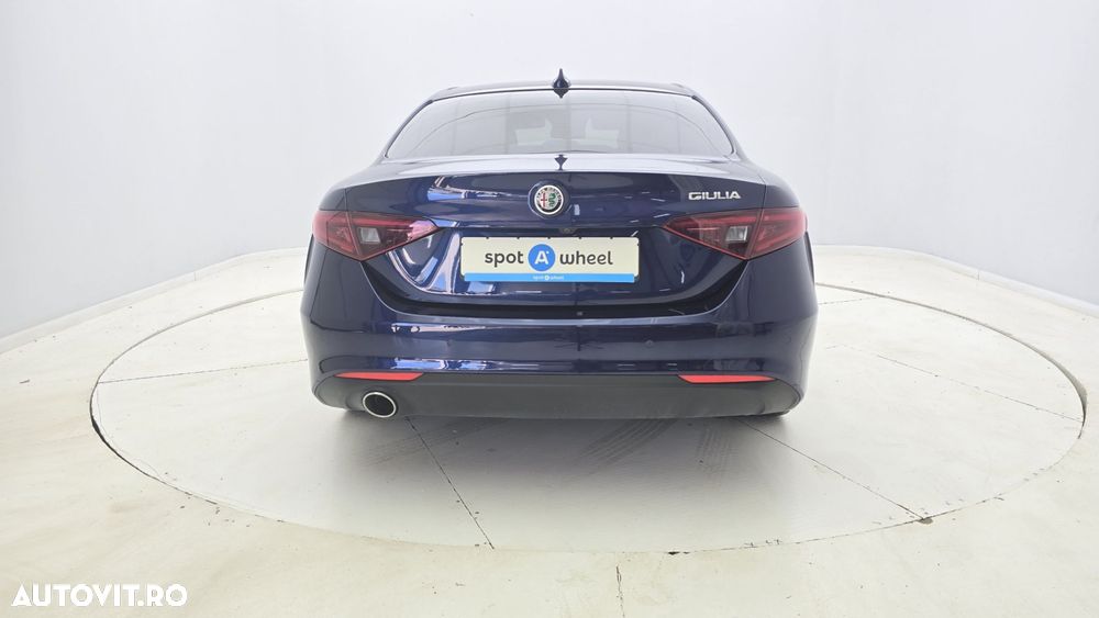 Alfa Romeo Giulia 2.0 Turbo RWD AT8 Super - 8