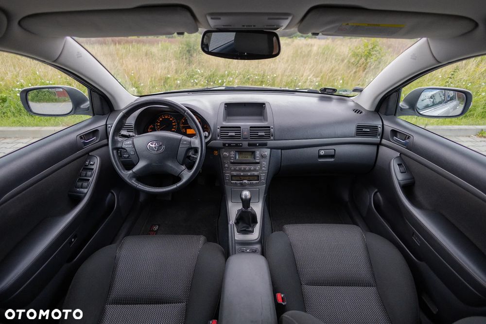 Toyota Avensis 2.0 VVT-i Executive - 14