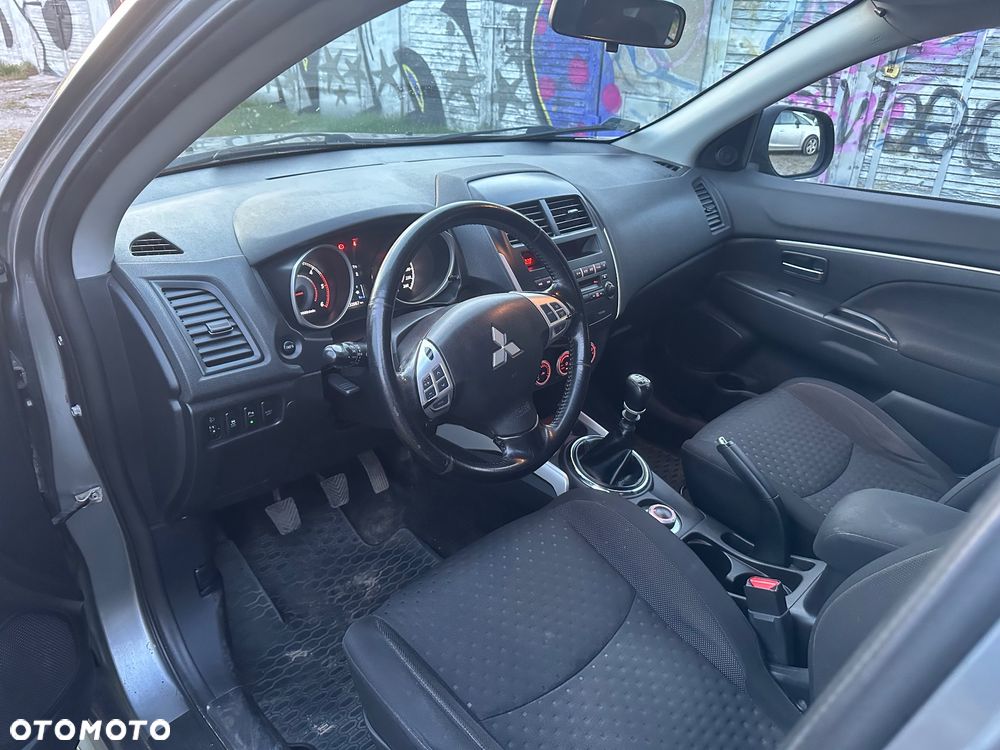 Mitsubishi ASX 1.8 DID Instyle 4WD AS&G - 12