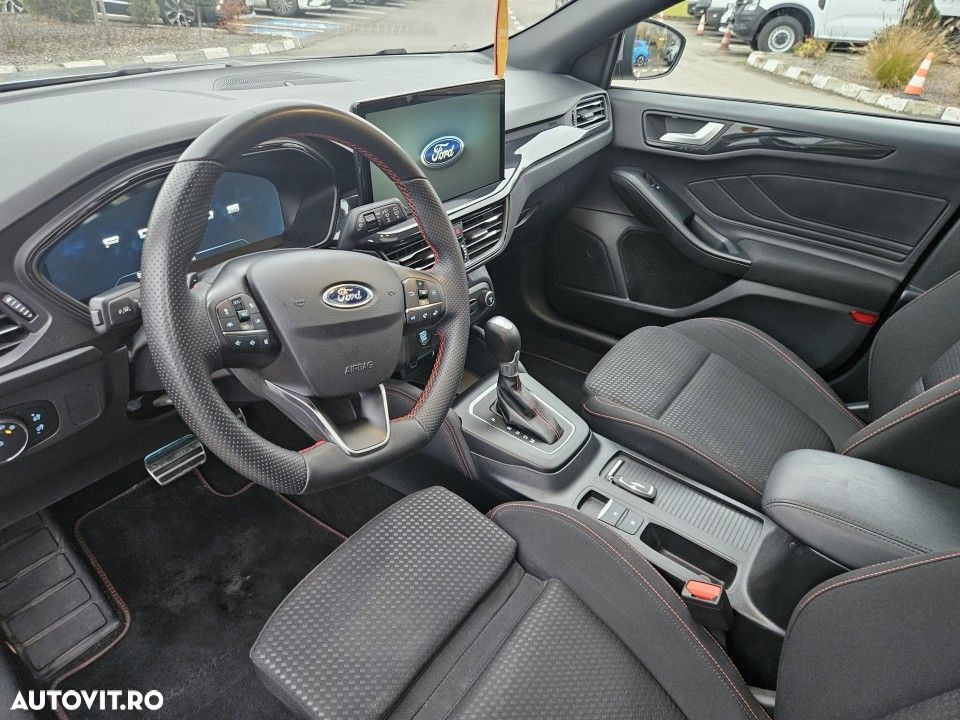 Ford Focus - 13