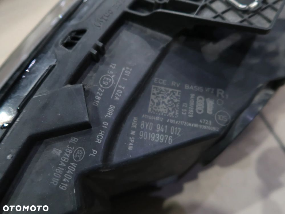 Lampa Przednia Audi A3 8y0941012 - 3