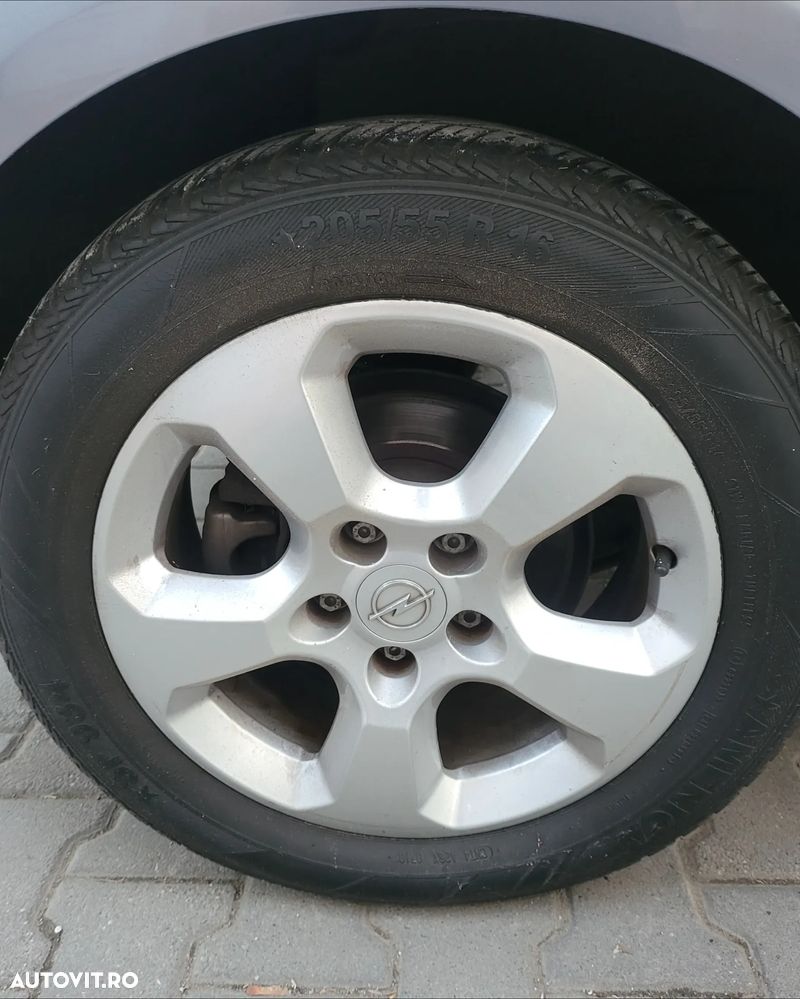 Opel Zafira 1.9 CDTI - 21
