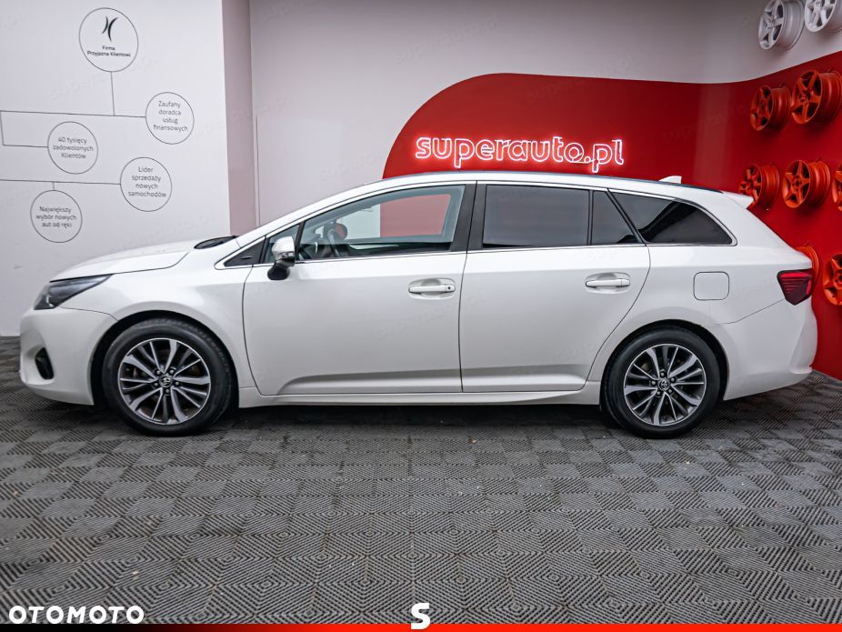 Toyota Avensis 2.0 D-4D Premium - 4