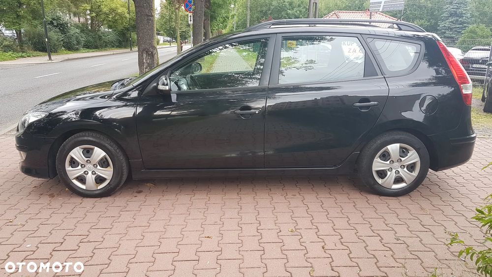 Hyundai i30 i30cw 1.4 UEFA EURO 2012 Edition - 28