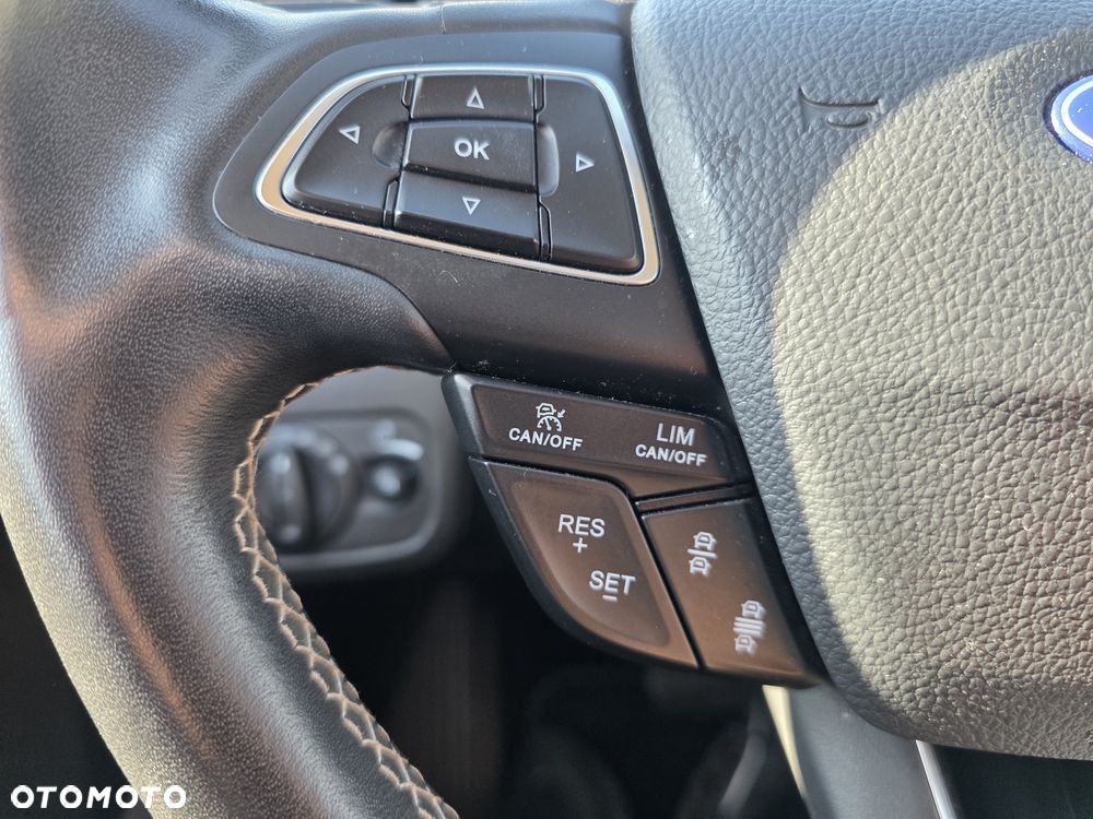 Ford Kuga 2.0 TDCi 4x4 Vignale - 30