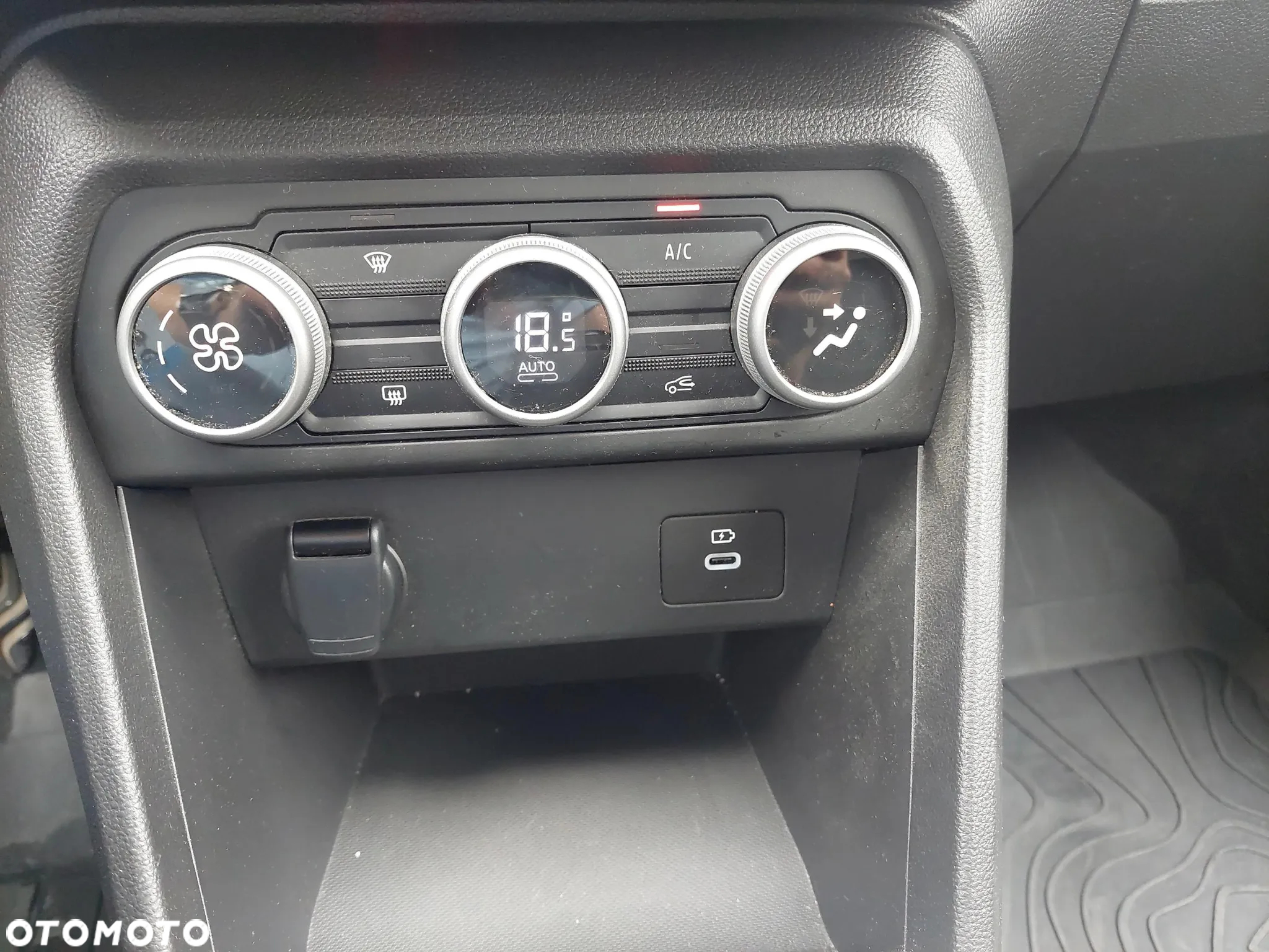 Dacia Jogger 1.0 TCe Expression 7os - 26