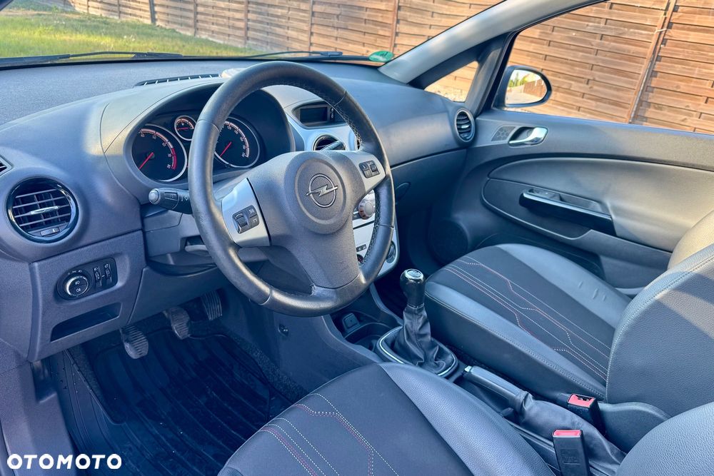 Opel Corsa 1.4 16V 150 Jahre - 13