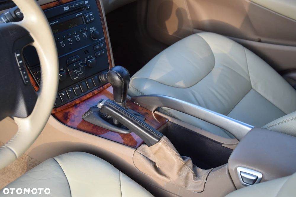 Volvo V70 2.5T AWD Summum - 27