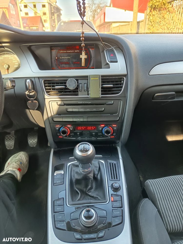 Audi A4 2.0 TFSI Attraction - 5