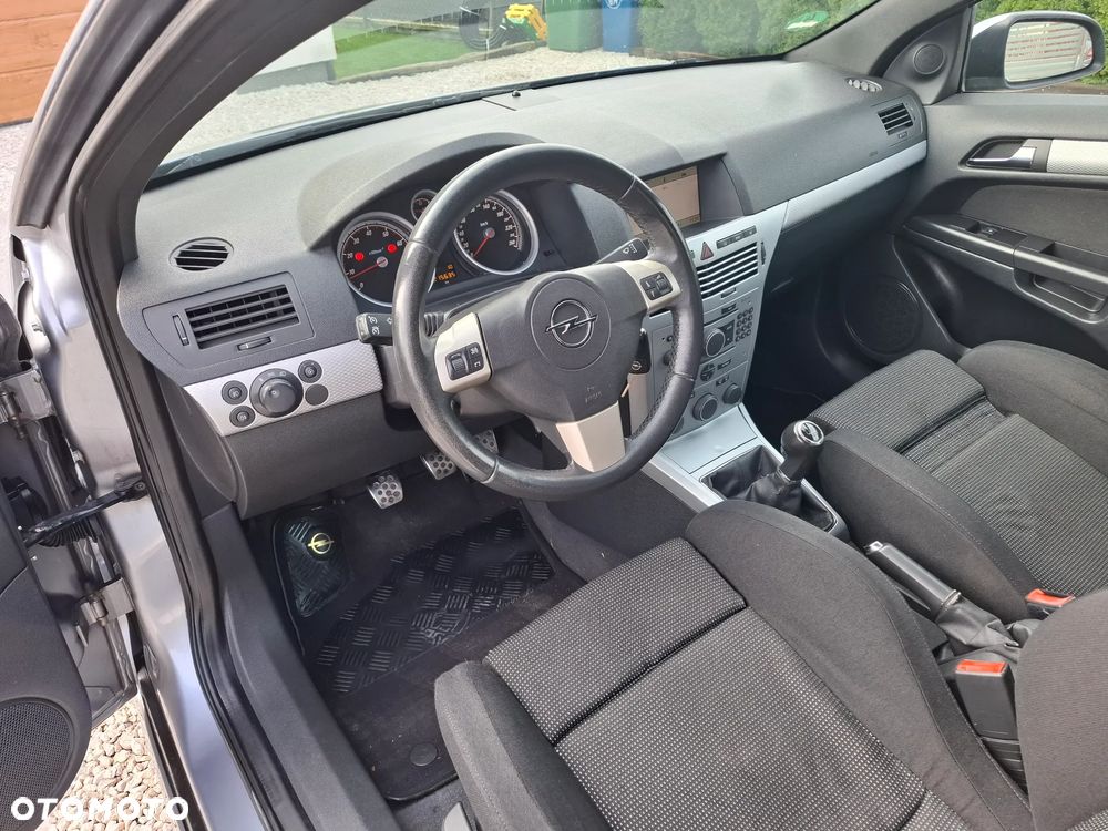 Opel Astra GTC 1.8 Cosmo - 20