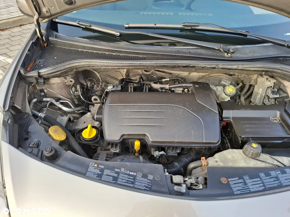 Renault Clio 1.2 16V Alize - 10