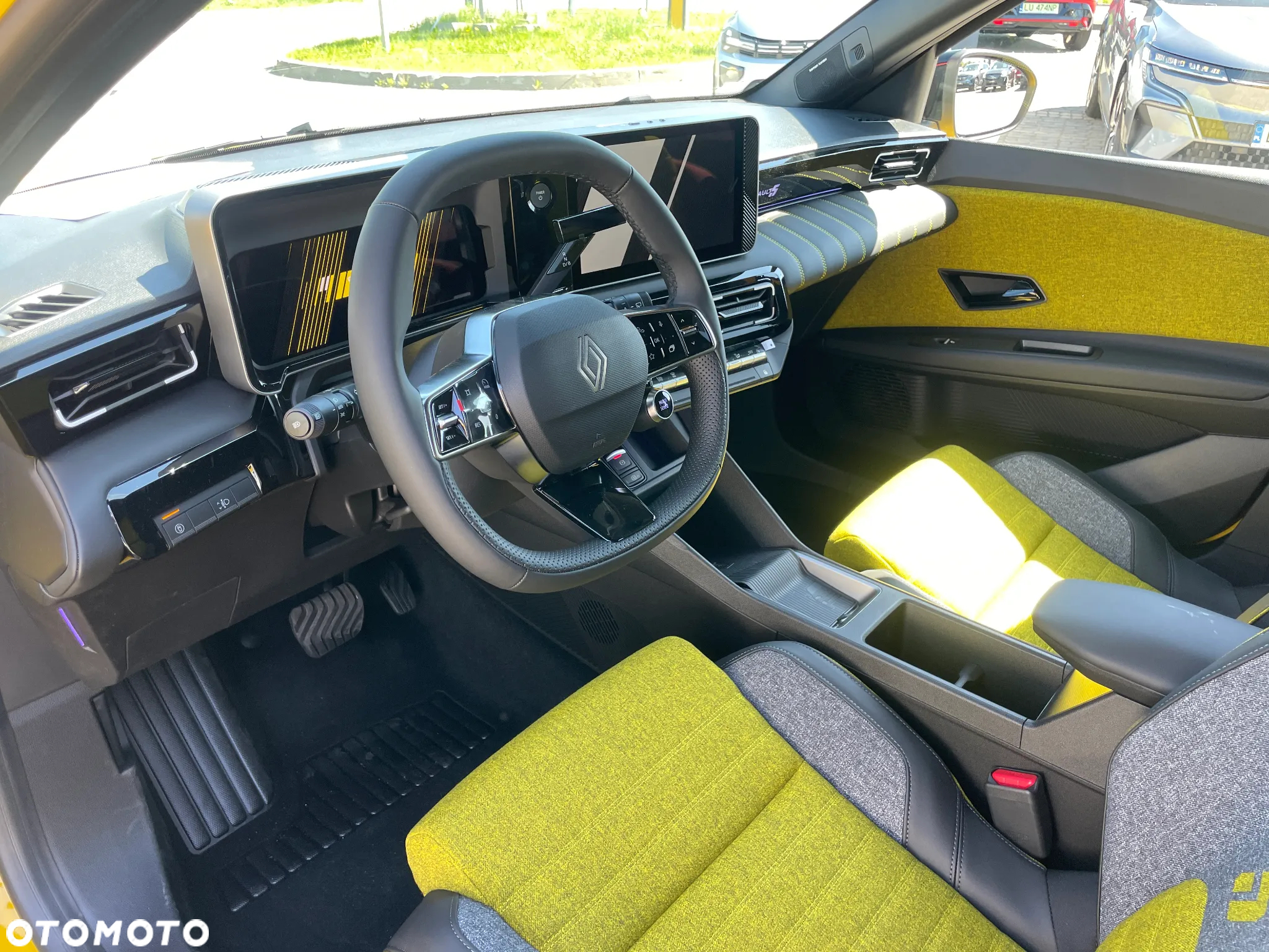 Renault 5 52kWh Comfort Range Techno - 12