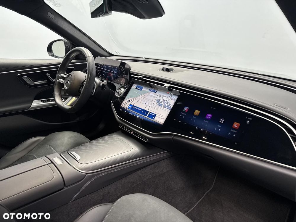 Mercedes-Benz Klasa E 300 de PHEV 4-Matic AMG 9G-Tronic - 26