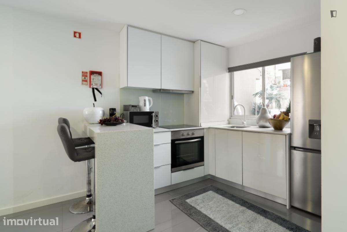 Apartamento com 3 quartos - localizado em Sé Porto - Grande imagem: 3/21
