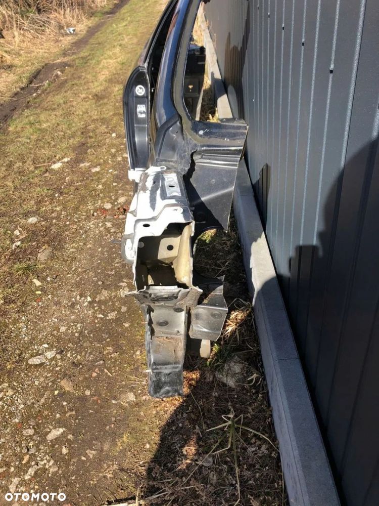 ĆWIARTKA PRAWA STRONA CAŁY BOK BMW 6 E63 - 8