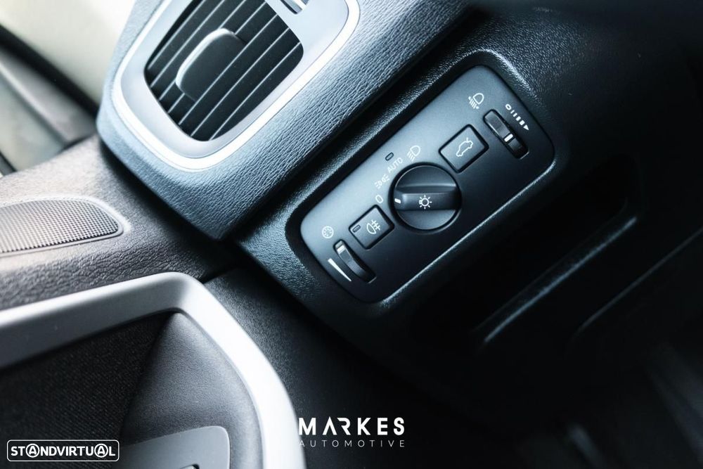 Volvo V40 1.6 D2 Momentum Eco - 13