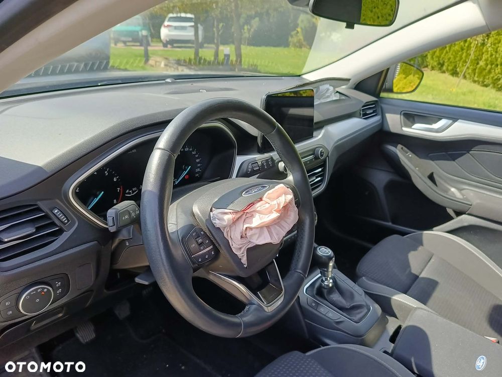 Ford Focus 1.0 EcoBoost Titanium - 17