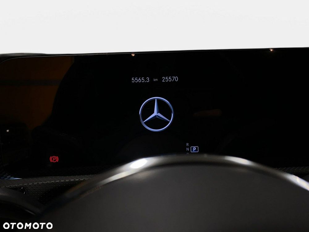 Mercedes-Benz CLA - 32