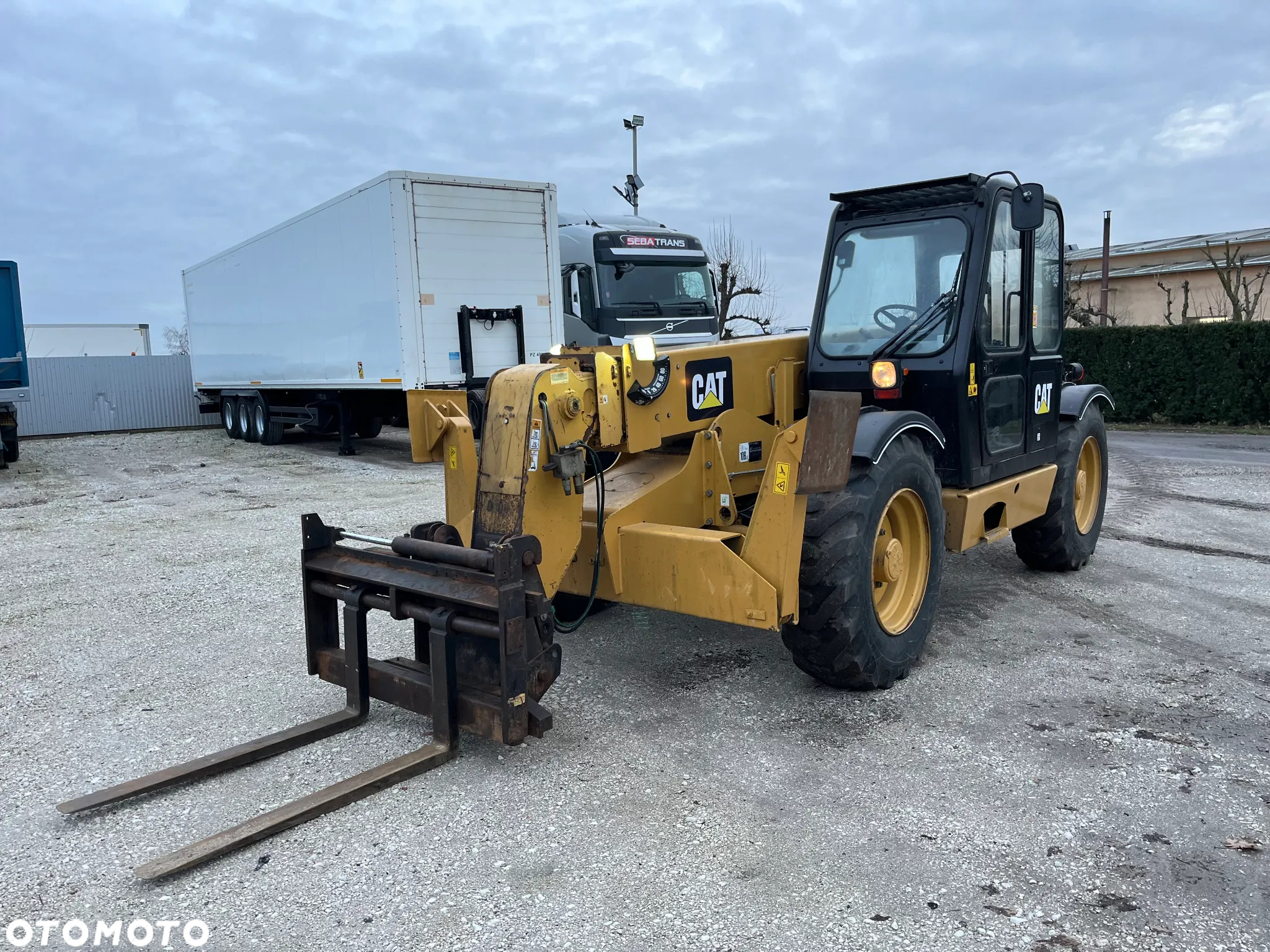 Caterpillar - 10