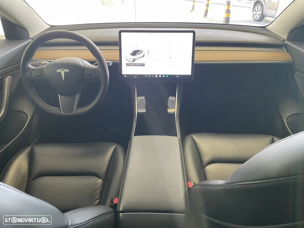 Tesla Model 3 RWD - 13